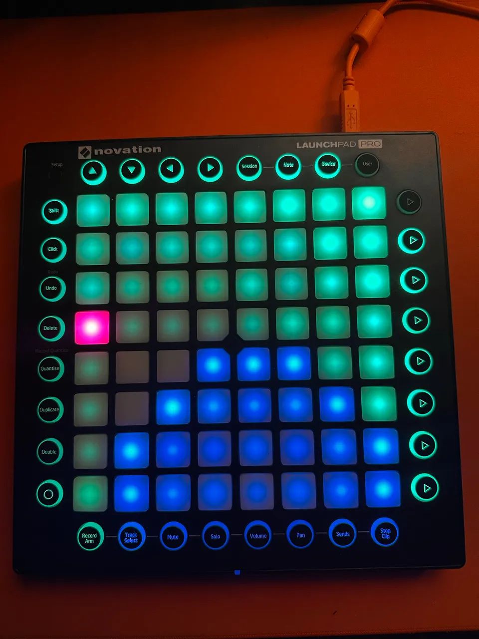 Novation Launchpad Pro　中古 LAUNCHPAD PRO NOVATION - Instrumentos musicais - Vila Praiana