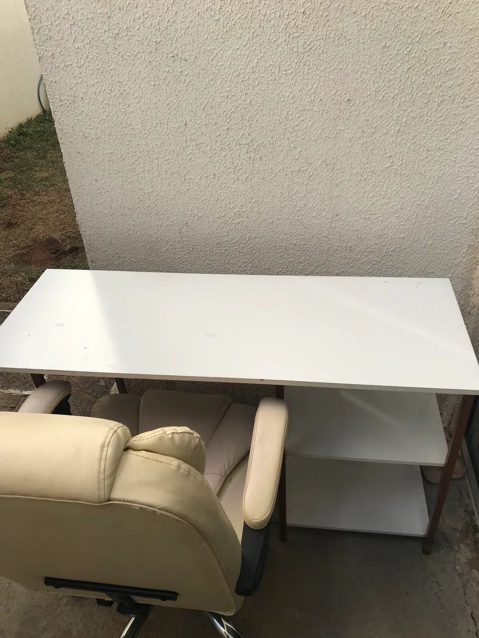 Vendo kit cadeira presidente e escrivaninha - Foto 5