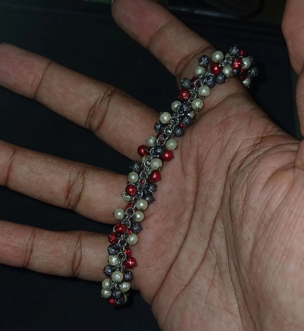 Pulseira de prata e miçangas  - Foto 4