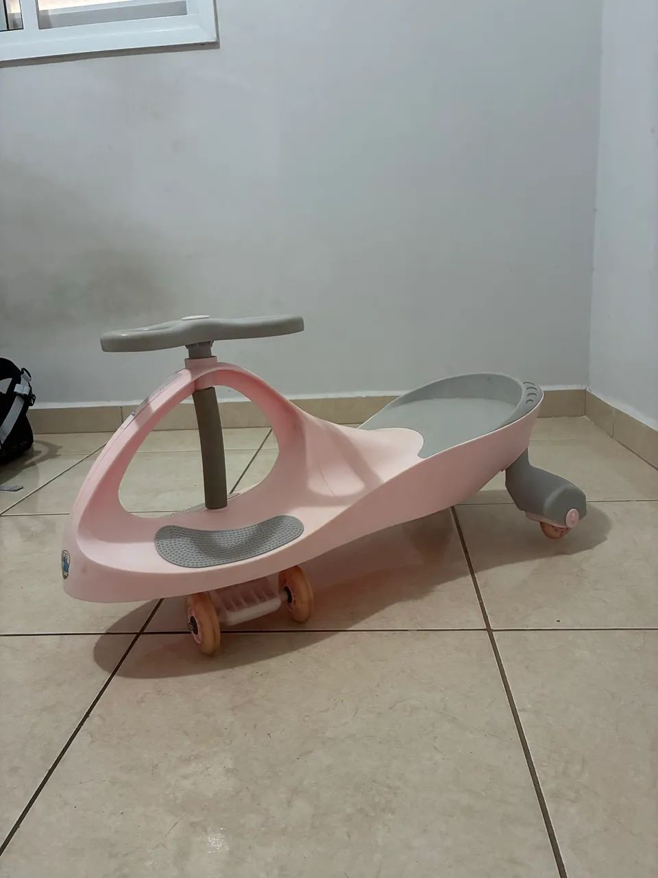 Carrinho Infantil Wiggle Car Rosa 