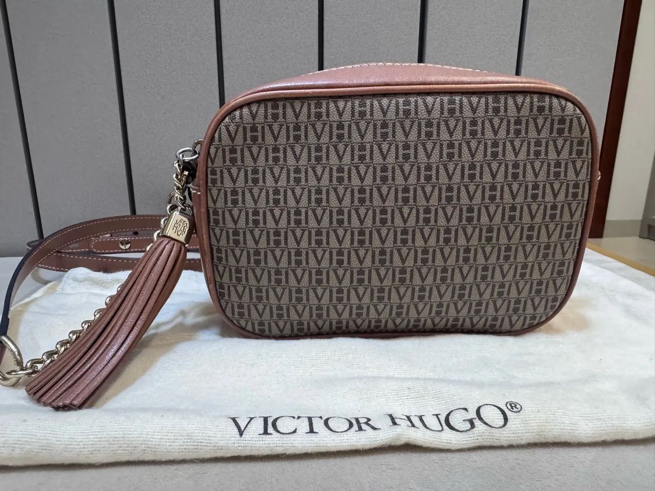 Bolsa Victor Hugo Kaia Small - Foto 4