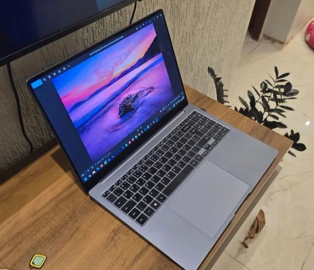 Galaxy Book4 Ultra I9 185H - RTX 4070 8GB - 32GB - 1 TB SSD - 16 pol touch - perfeito