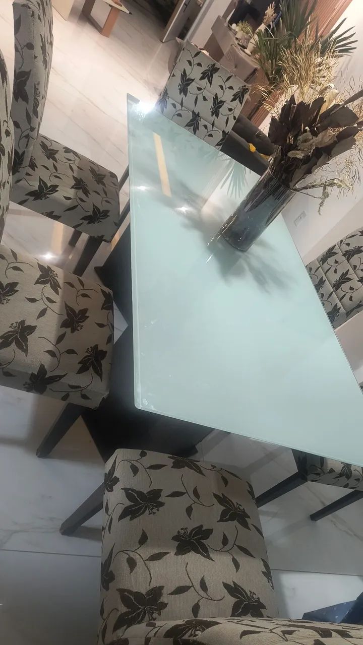 Dining Table470977995710156802
