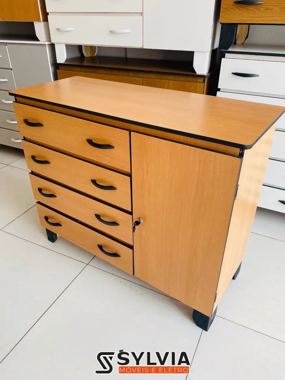 Cômoda 4 gavetas com sapateira novas 
