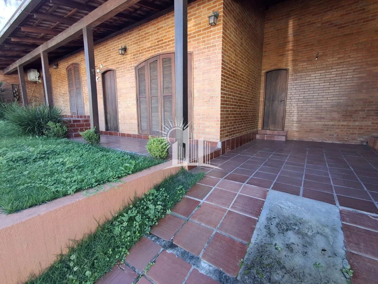 Casa com 4 dormitórios no Centro de Piçarras! - Foto 5