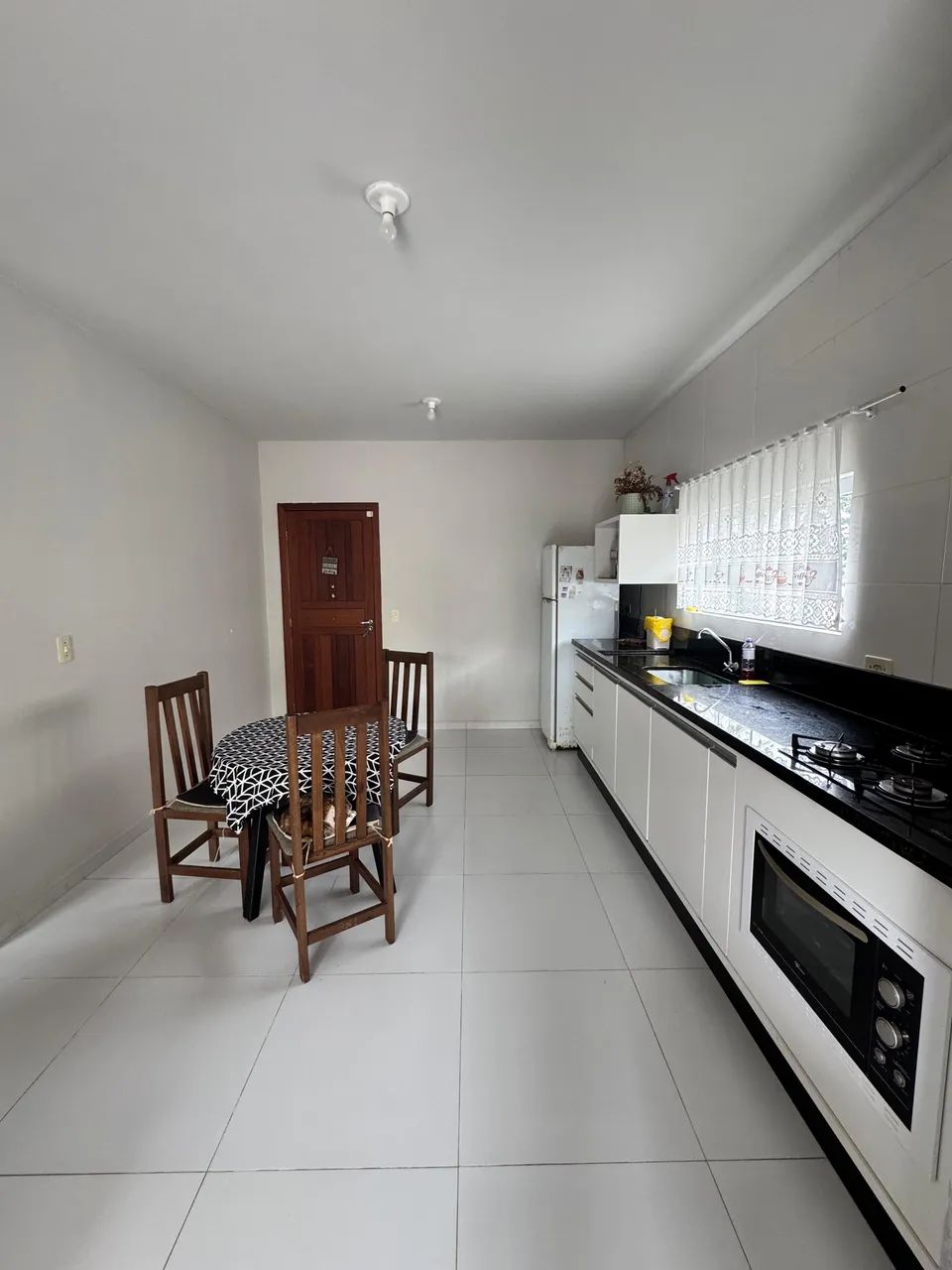  Casa para Aluguel - Rio Vermelho - Foto 2
