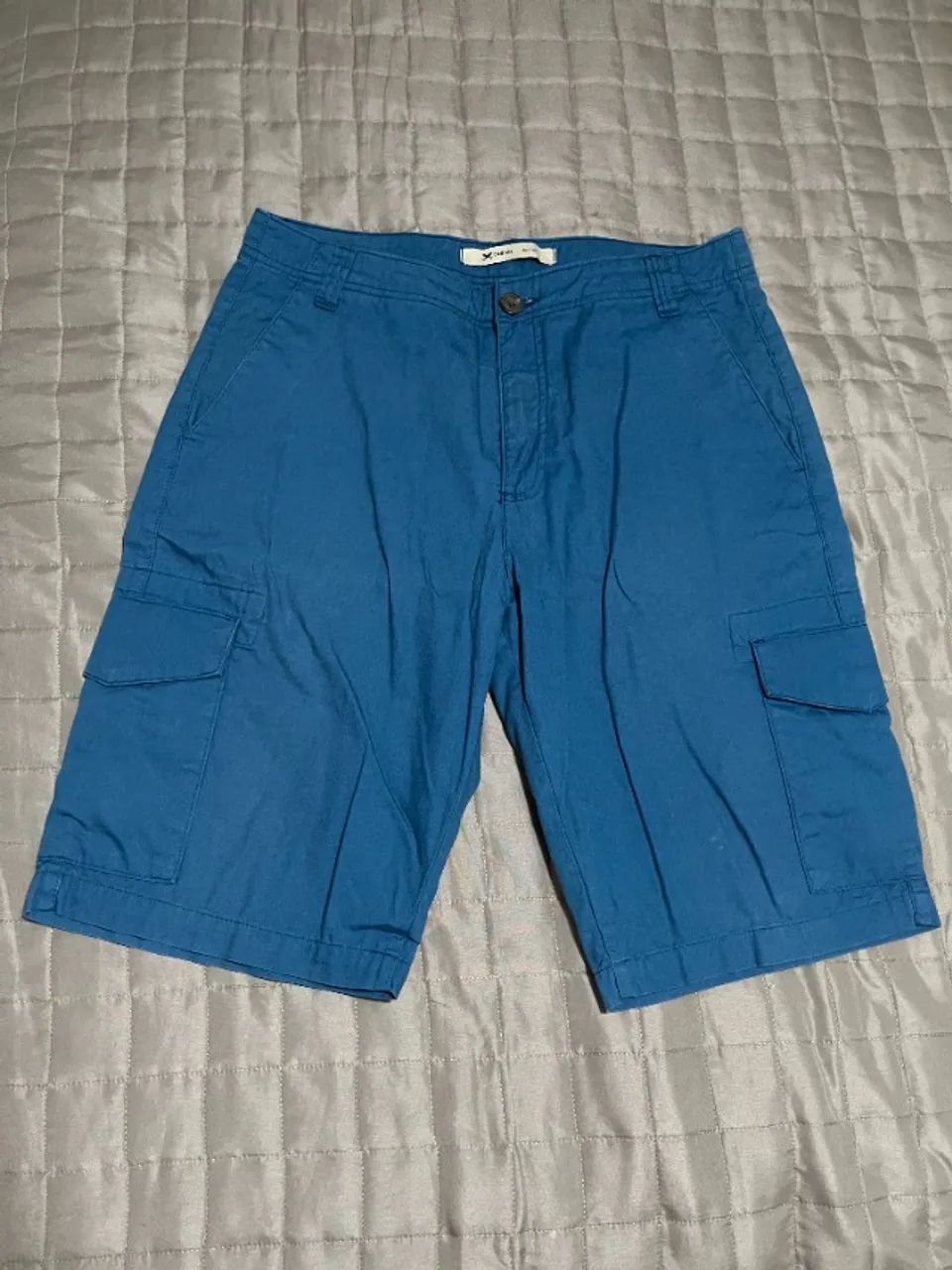 Vendo bermuda azul tamanho M