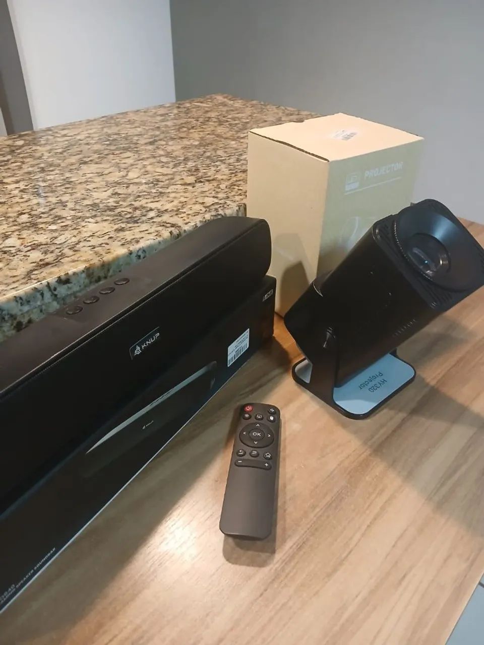 Projetor Portátil FullHD Smart