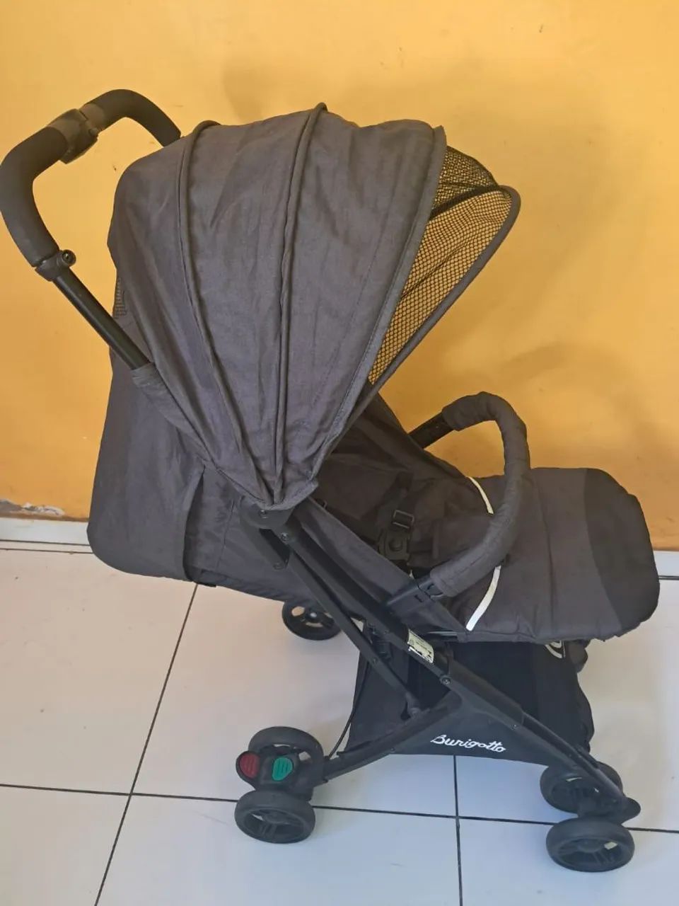 Carrinho de passeio Burigotto It bem conservado - Foto 2