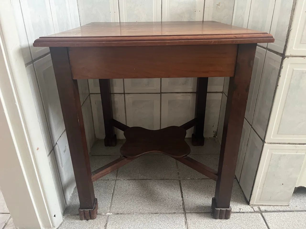 Mesa quadrada de madeira maçiça - Foto 2