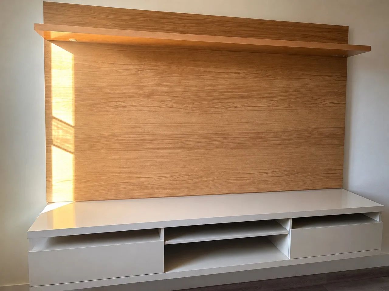 Painel com Rack para TV até 80