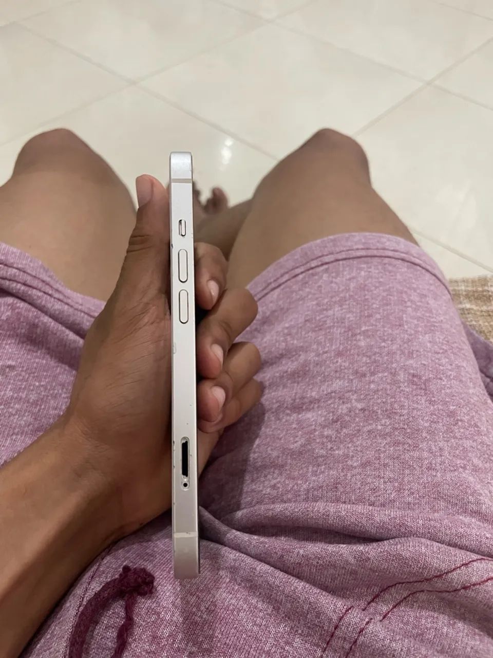 iPhone 13 com deifeito na placa  - Foto 2