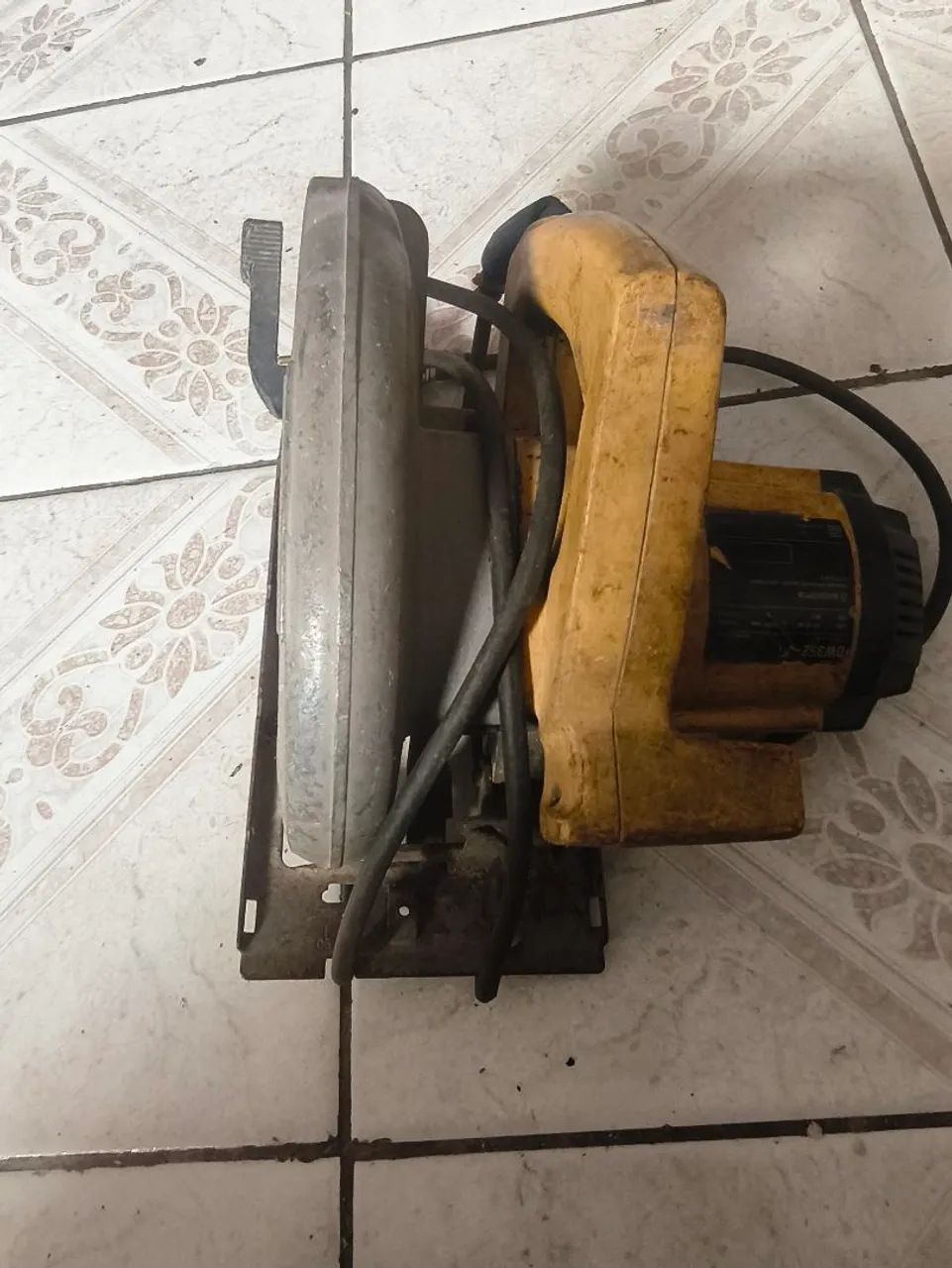 Serra circular Dewalt DW352 - Foto 2