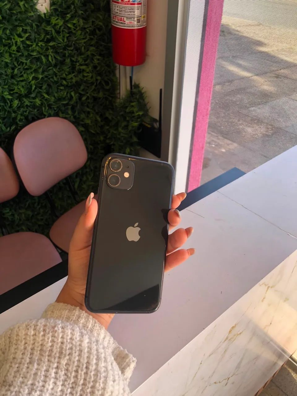 ? IPHONE 11 64GB PRETO  - Foto 2