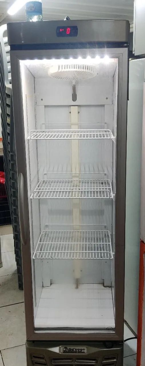 Expositor de bebidas refrigerador e freezer 