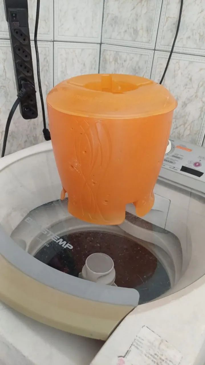 Máquina de lavar roupas Brastemp possui cestinho para roupas íntimas 