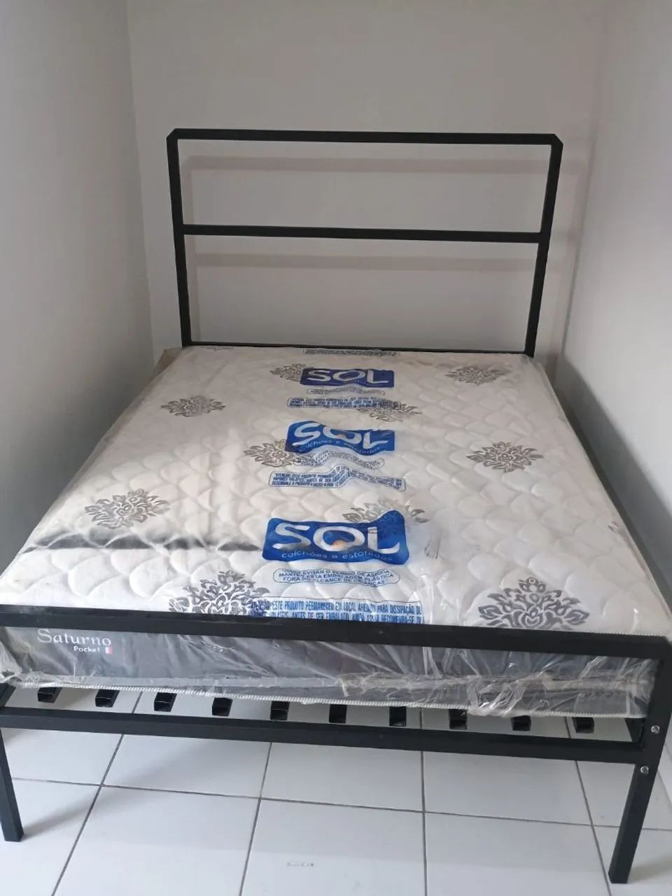 CAMA DE FERRO QUEEN + COLCHÃO  - Foto 2