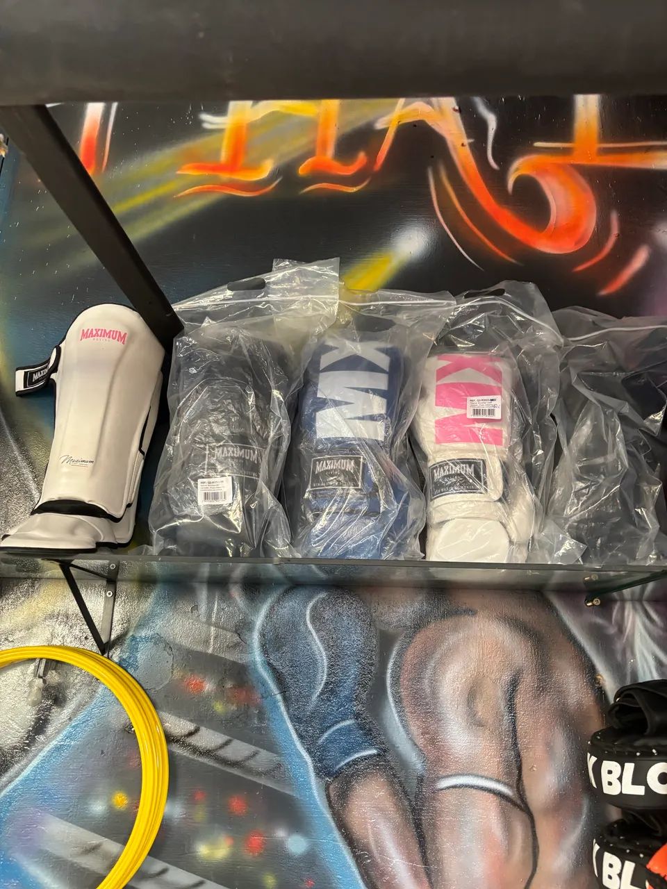 Luvas da Maximum e caneleira novo  - Foto 2