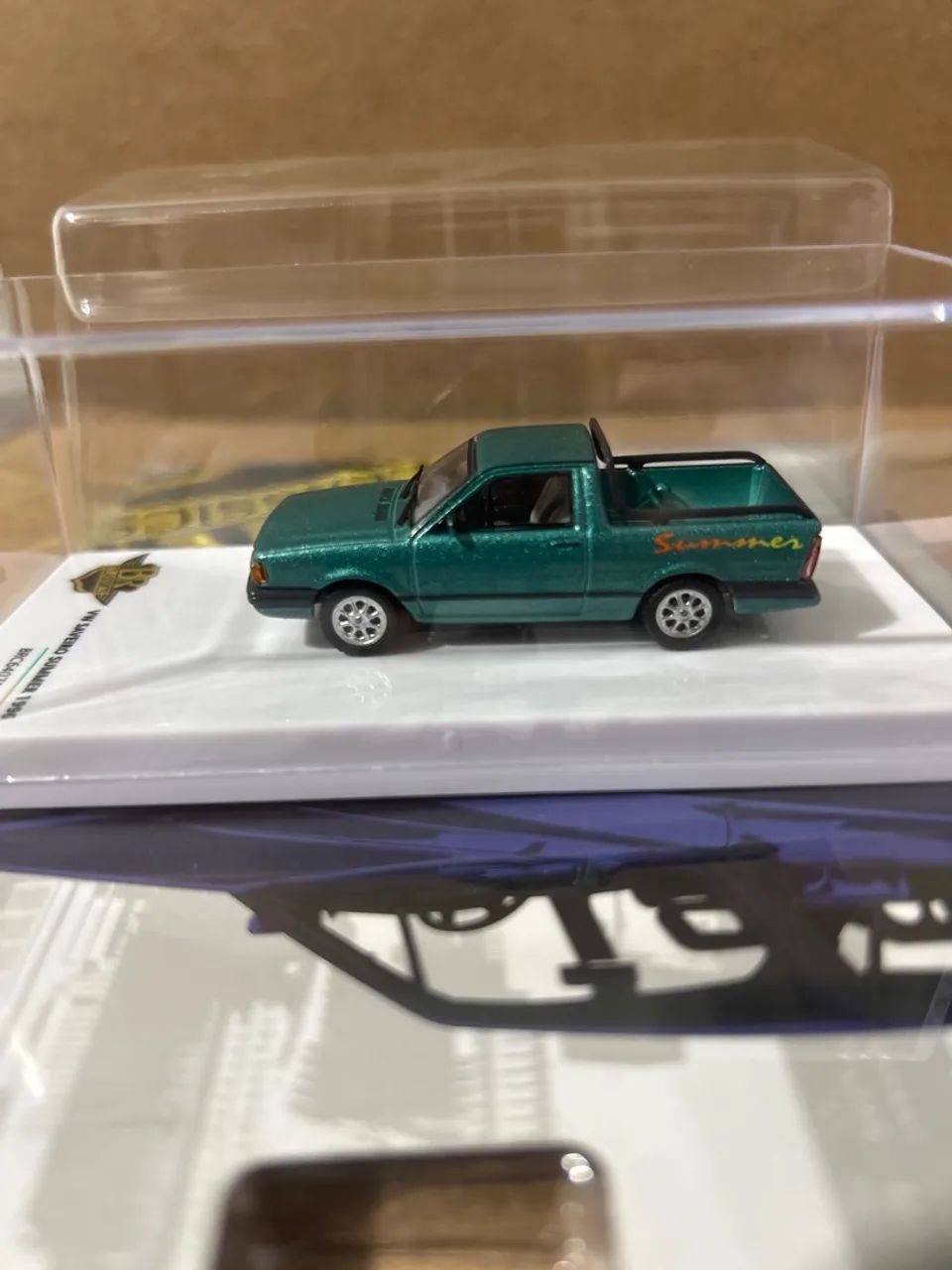 Volkswagen Saveiro Summer Verde - 1:64 - Br Classics - Foto 2