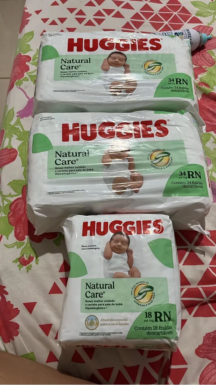 Vendo 3 Pacotes de Fralda da Huggies RN