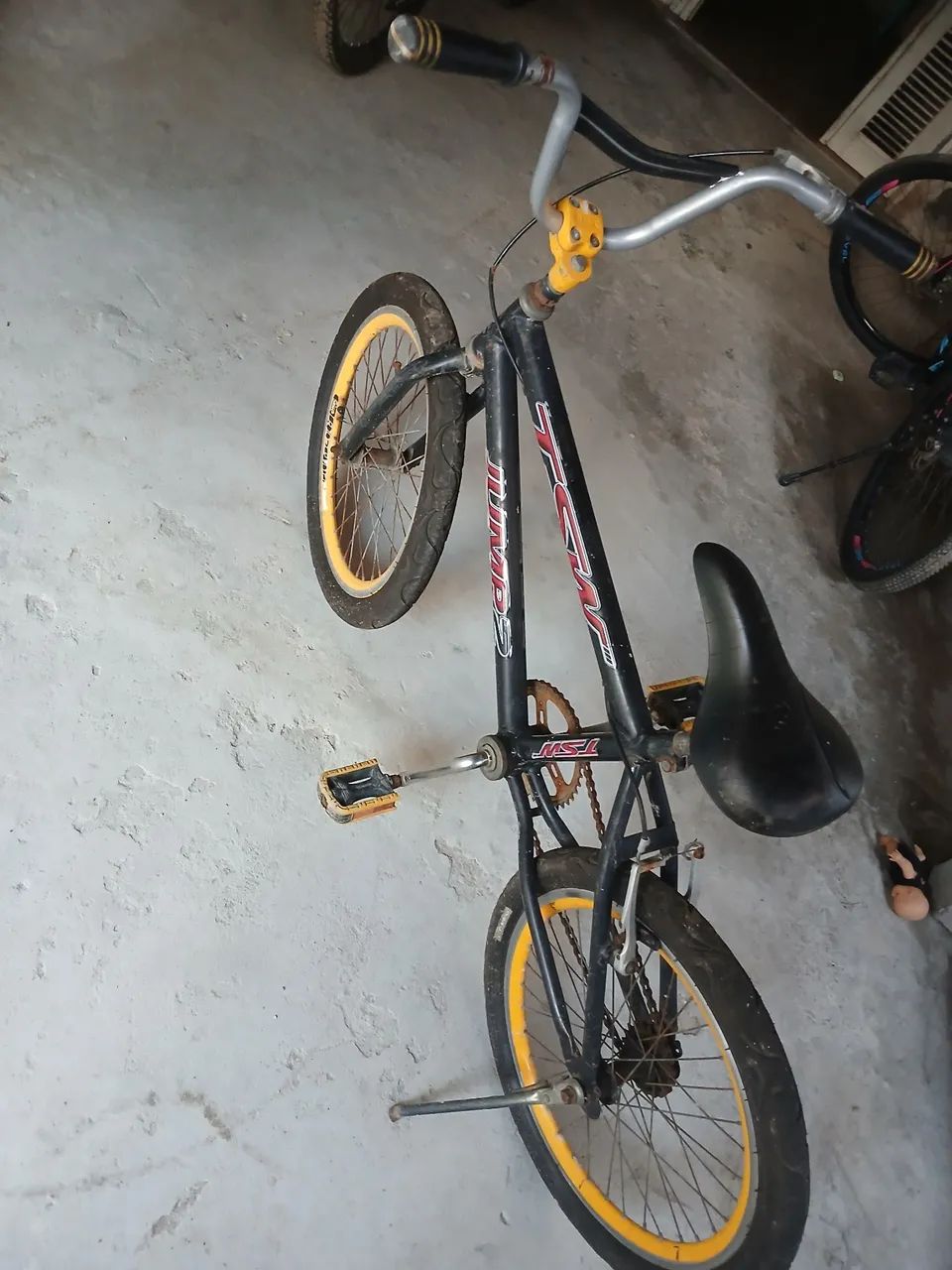 Bicicleta infantil muito conservada - Foto 2