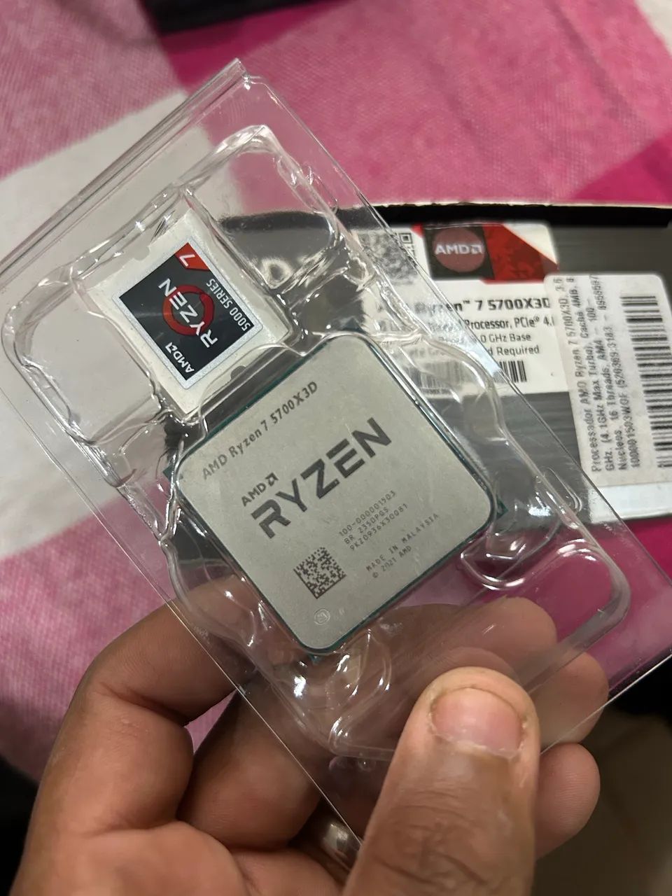 Ryzen 7 5700X3D - Foto 2