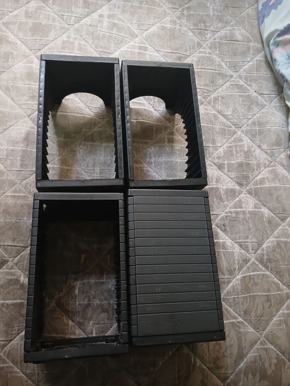 4 PORTA CDS EM BOM ESTADO  - Foto 2