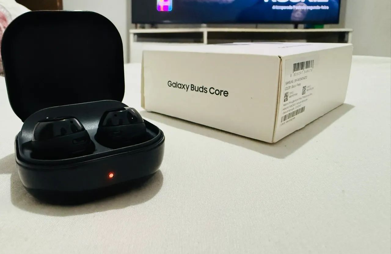 Fone Samsung Galaxy Buds Core com IA na garantia