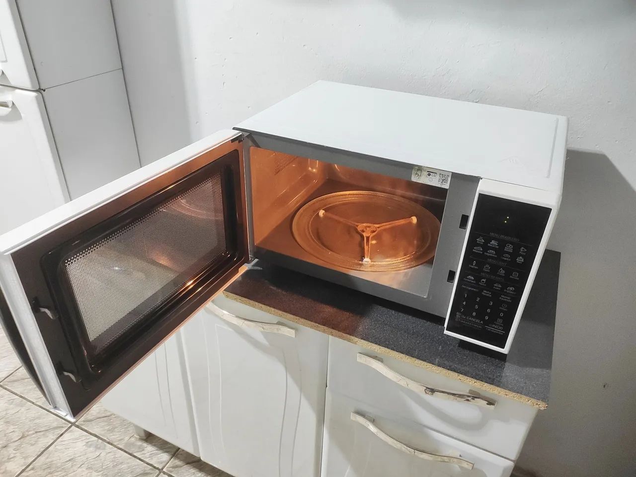 Microondas LG Easy Clean 30 Litros  - Foto 5