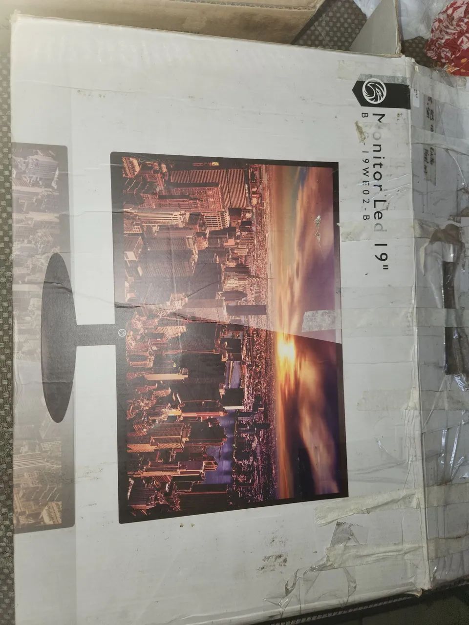 Monitor 19" com caixa e nota fiscal - Foto 2