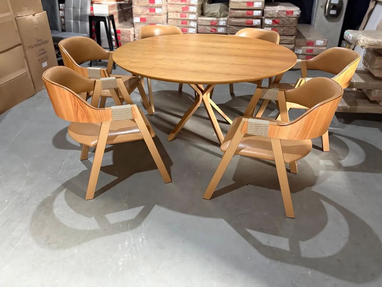 Mesa de Jantar Redonda 150x150cm Com 6 Cadeiras Poltronas 