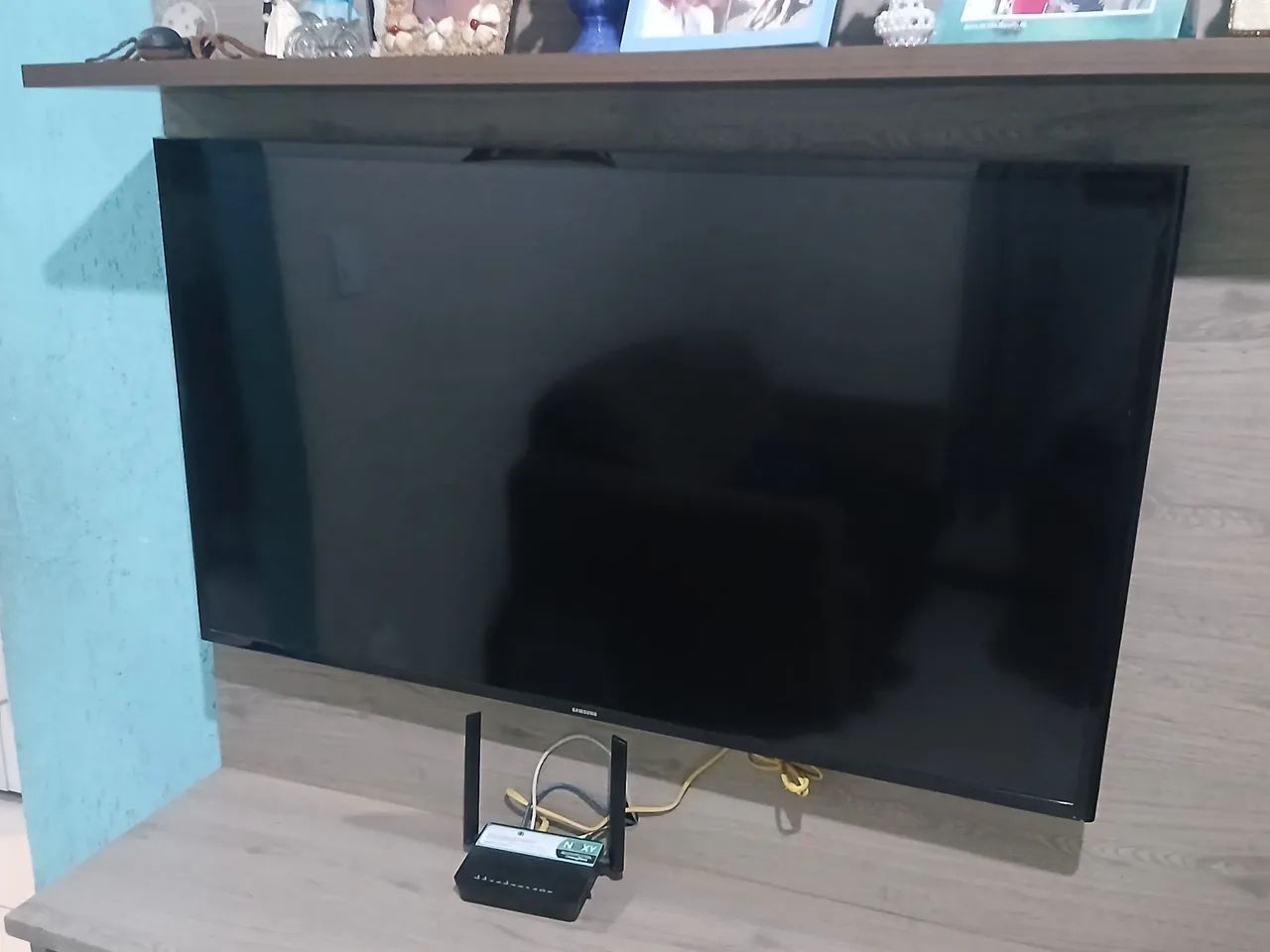 Tv sansung 48 polegadas, pra retirar peças tela trincadala trincada