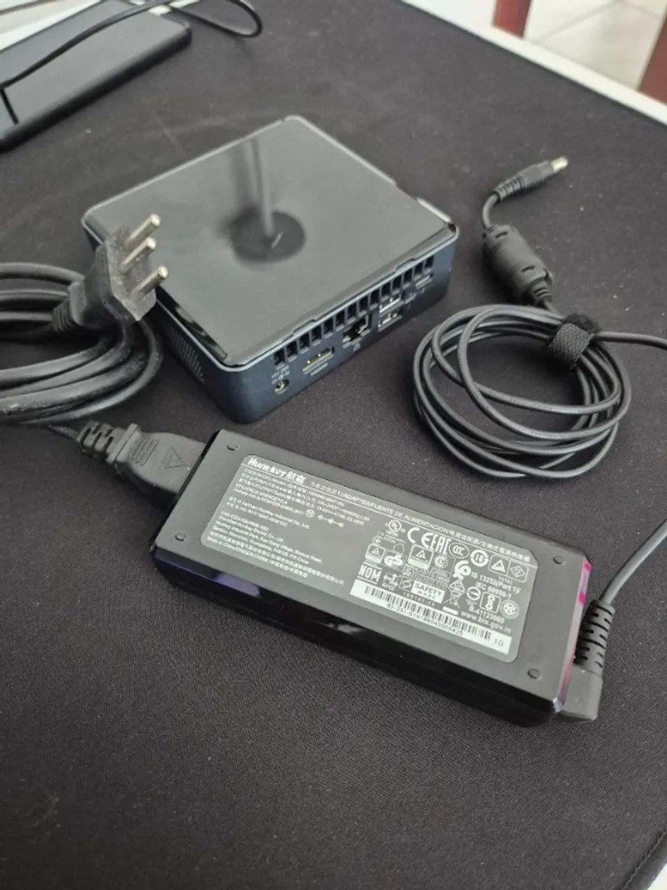 Mini PC Intel NUC-8i3BEK - Core i3 8ª Geração | 8GB RAM | SSD