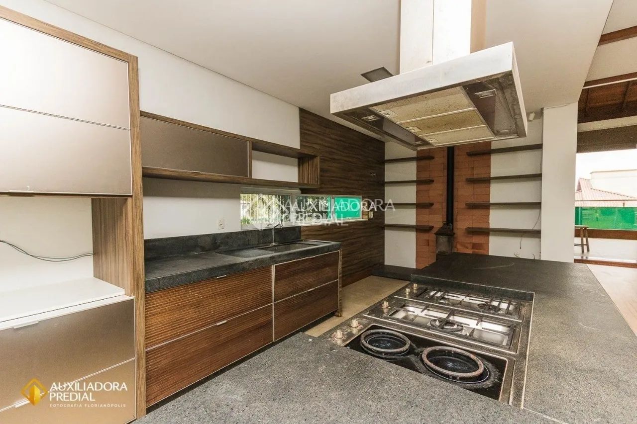 Casa Ampla e Sofisticada com 4 Suítes, Jardim e Completa Estrutura no João Paulo - Foto 5