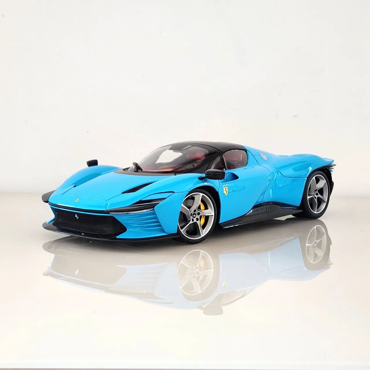 Ferrari Daytona SP3 Bburago Signature 1:18