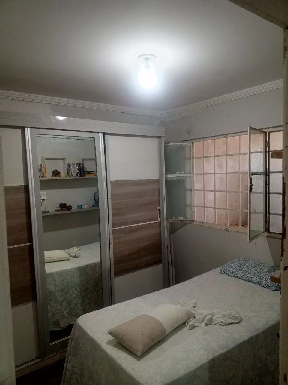 VENDE-SE CASA GRANDE E ESPAÇOSA - Foto 5