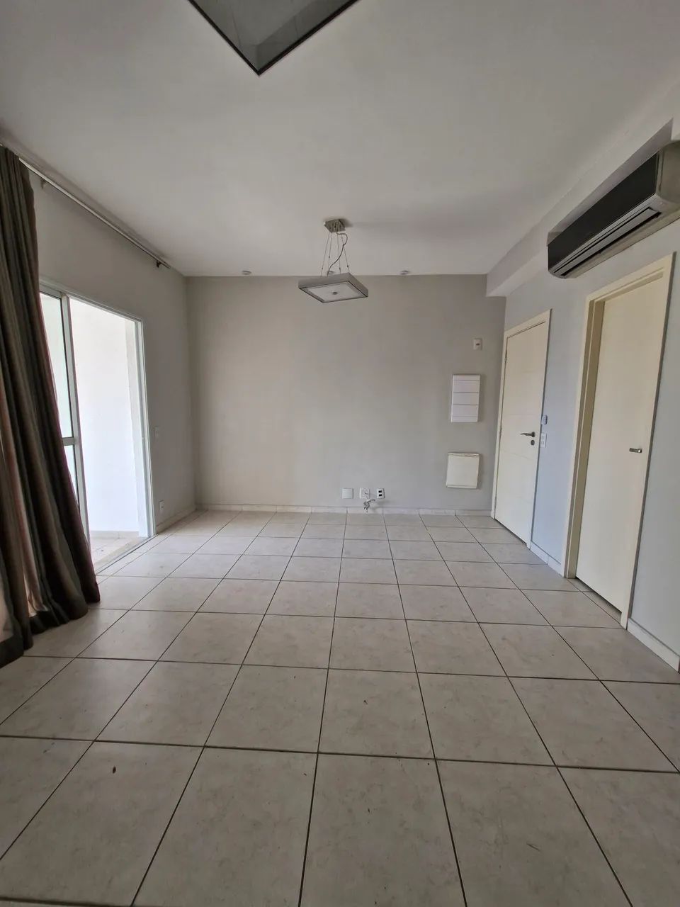 Apartamento com 2 suítes mais gabinete no Edifício Mistral 