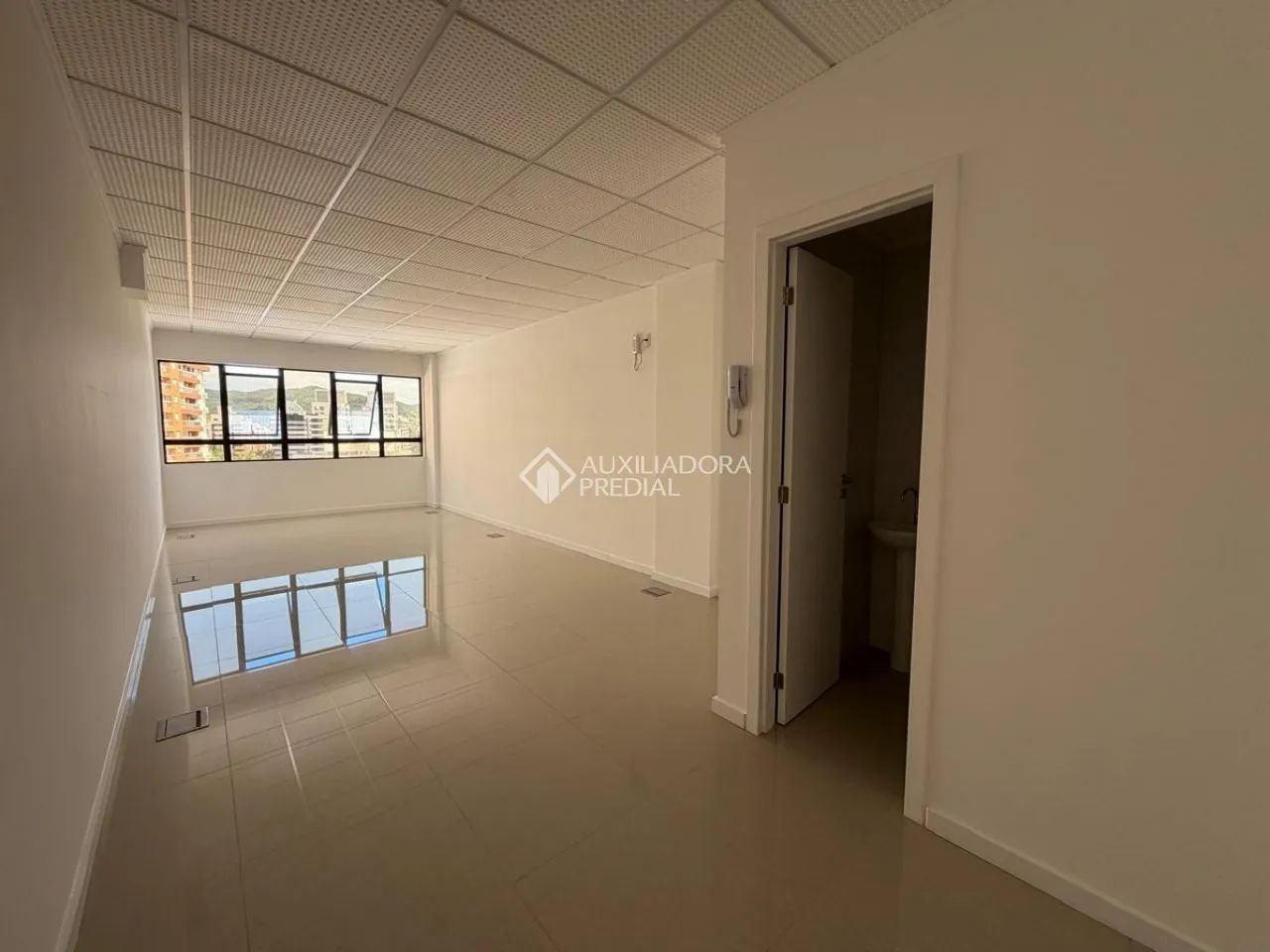 Sala comercial à venda no Itacorubi