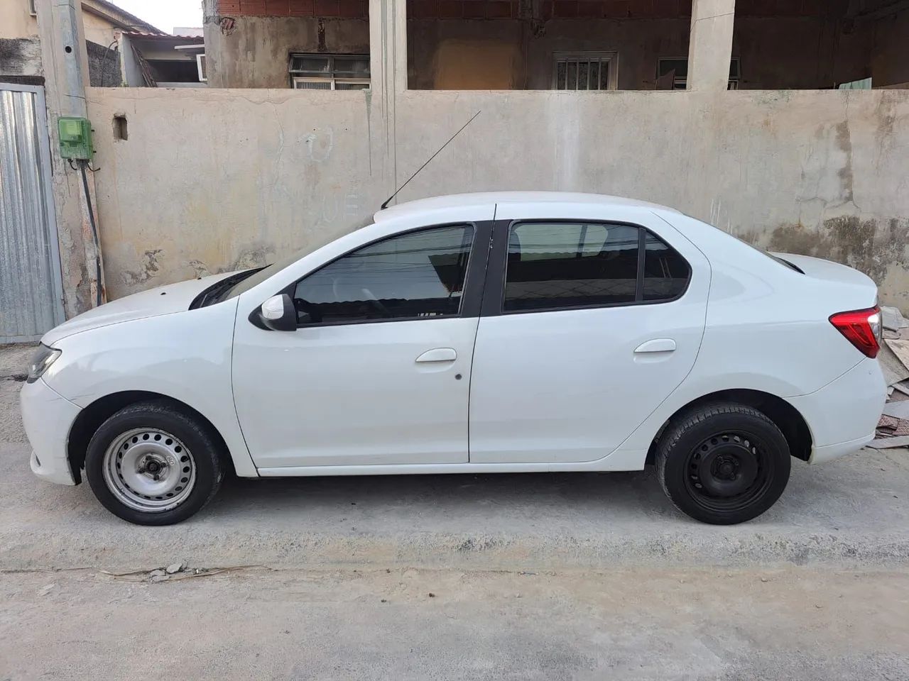 Renault Logan Expression Flex 1.6 16V 4P 2018 - Foto 5