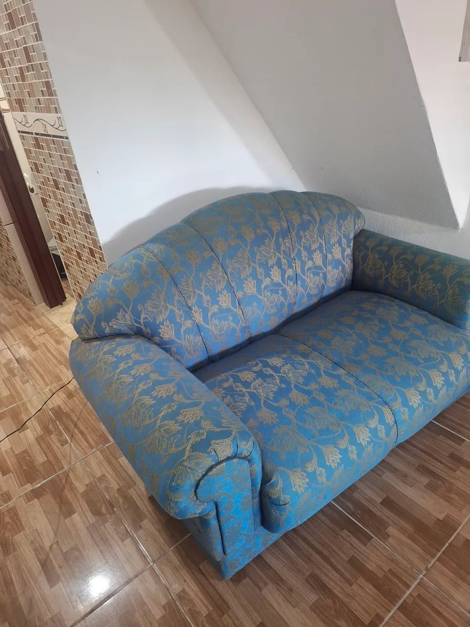 Conjunto de sofás vintage 3 e 2 lugares, usado, sem defeitos. - Foto 4