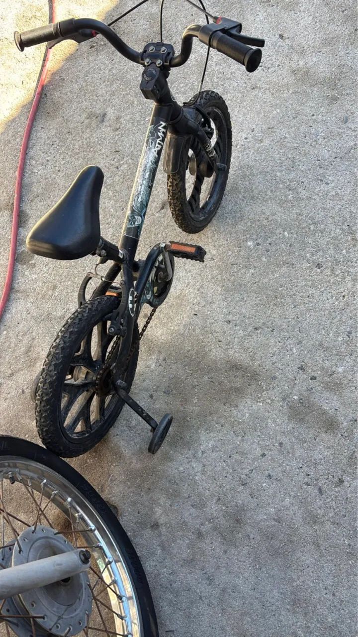 Bicicleta infantil batman  - Foto 3