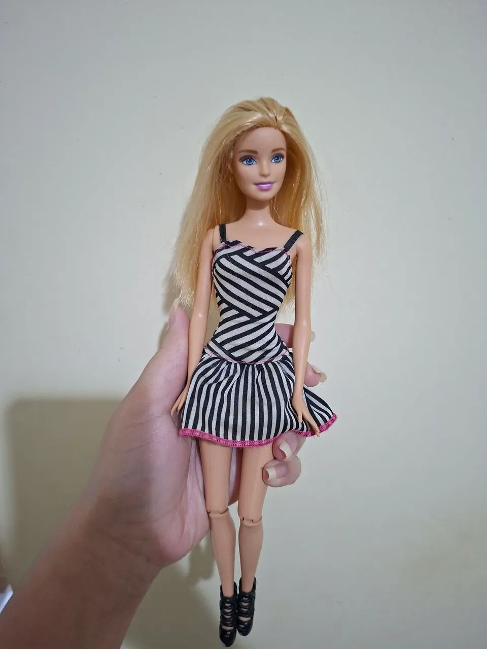 Boneca Barbie articulada