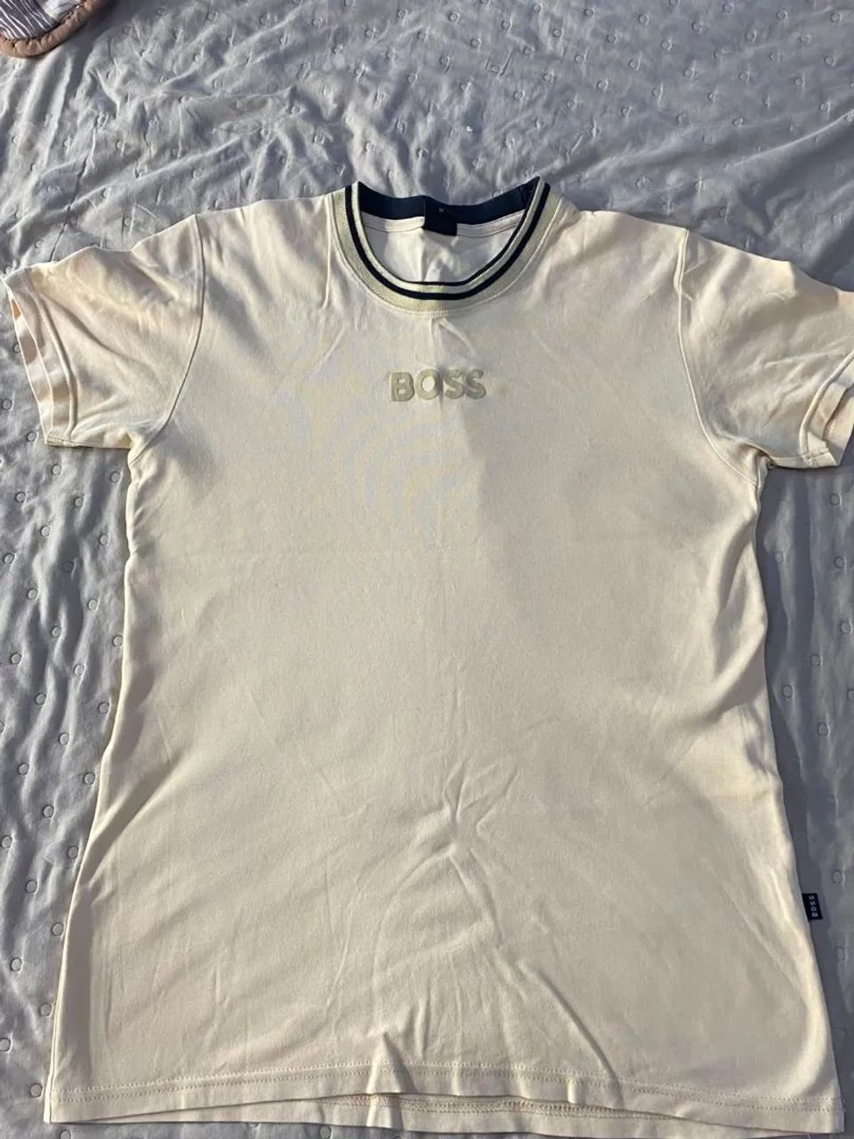 Vendo 4 camisas por 85 - Foto 2