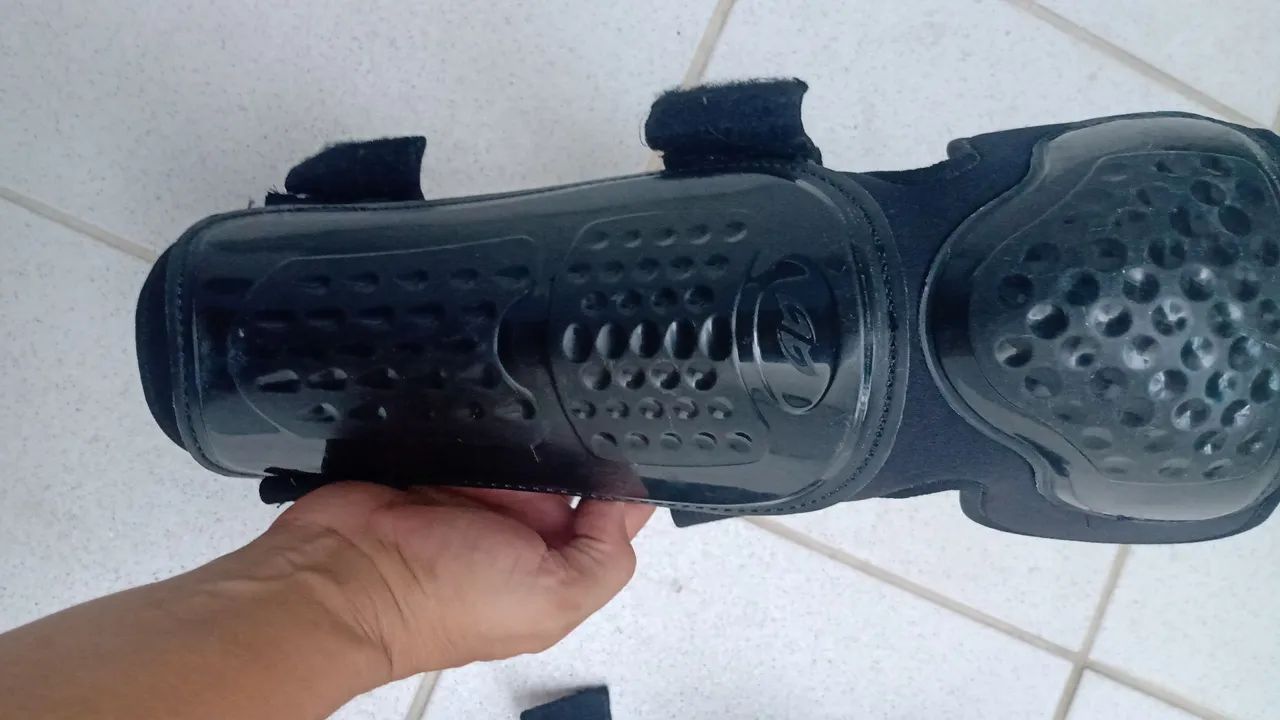 VENDO JOELHEIRAS PARA MOTOQUEIROS E AFINS - Foto 2