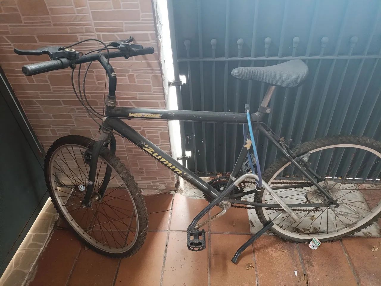 Bicicleta aro26 câmbio Shimano 