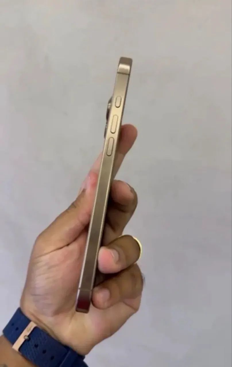IPHONE 16 PRO MAX 256 GB DESERT GOUD  SEMI NOVO - Foto 4