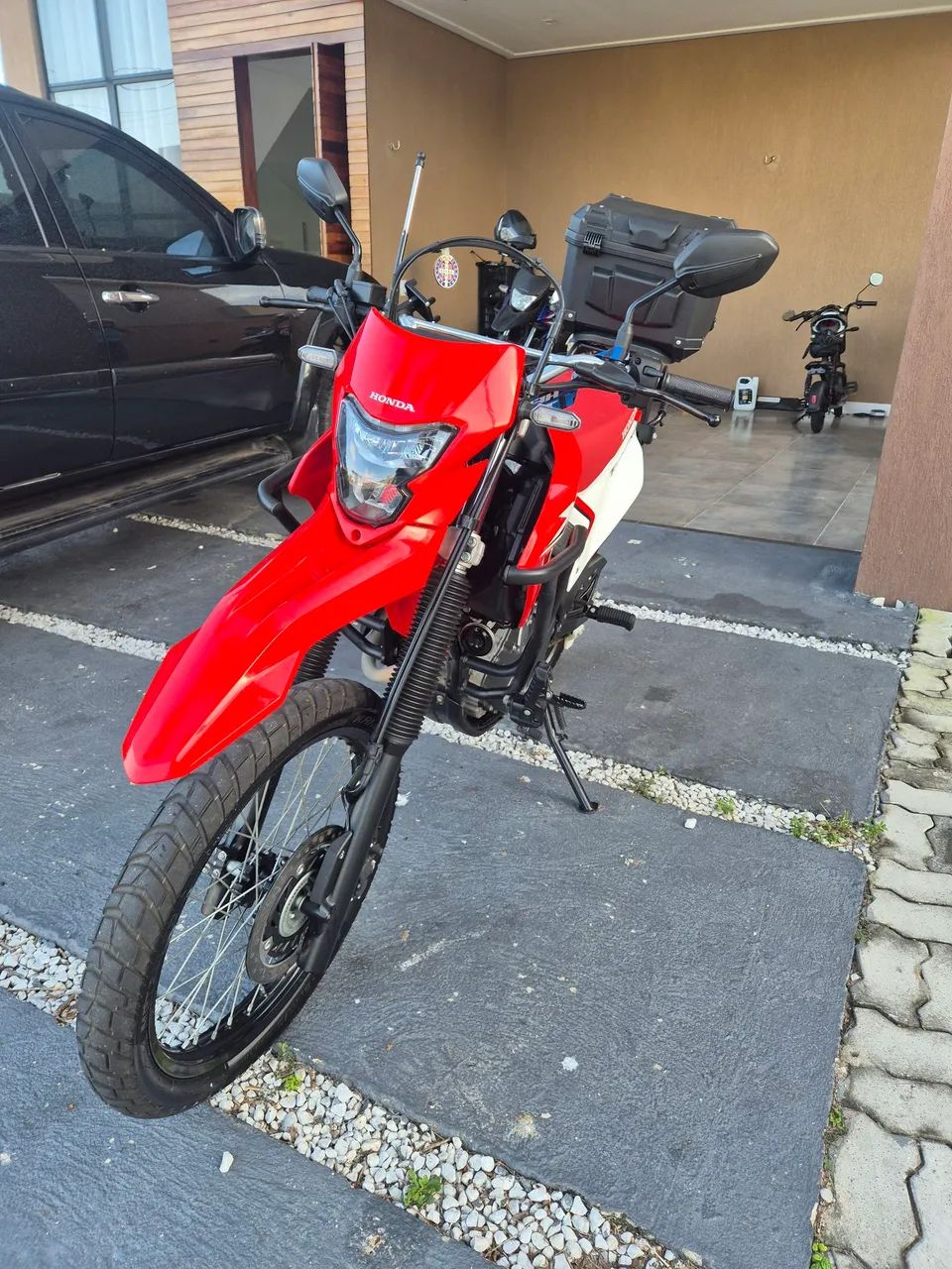 XR 300 TORNADO