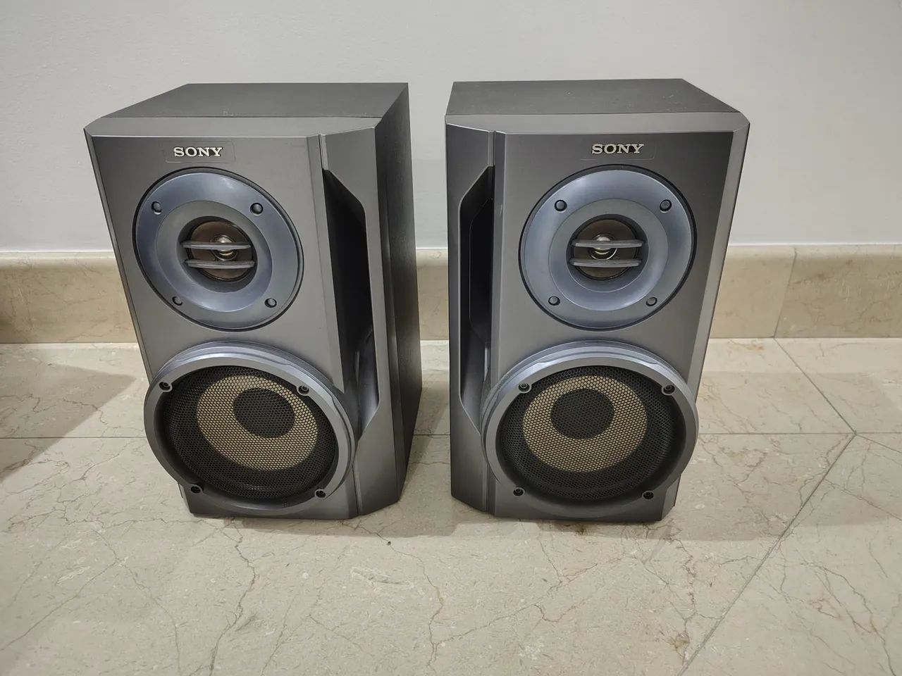 Caixas de som Sony SS DX20 funcionando normalmente