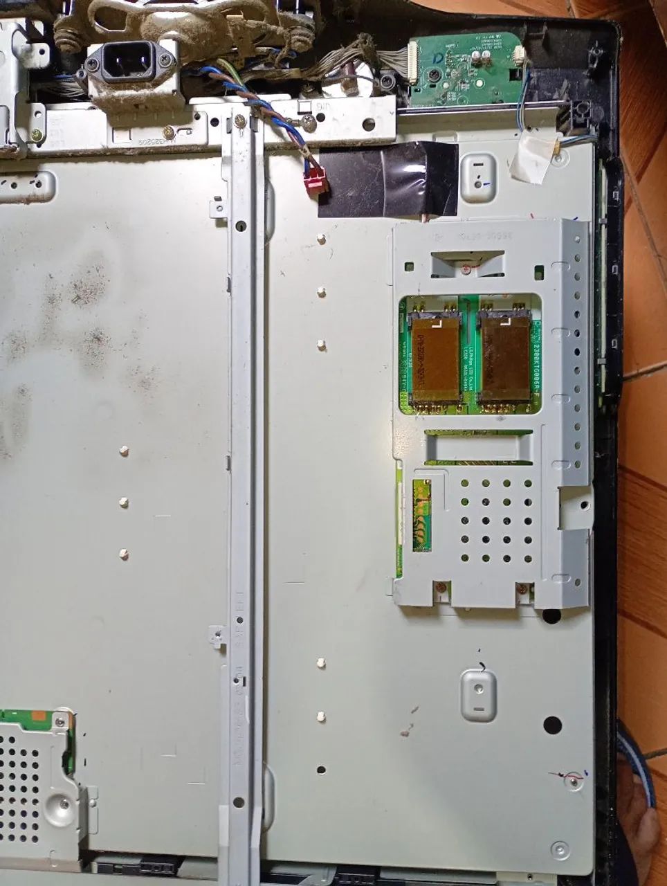 Tv Samsung 32 polegadas LCD, tela boa, 2 placas também  - Foto 4