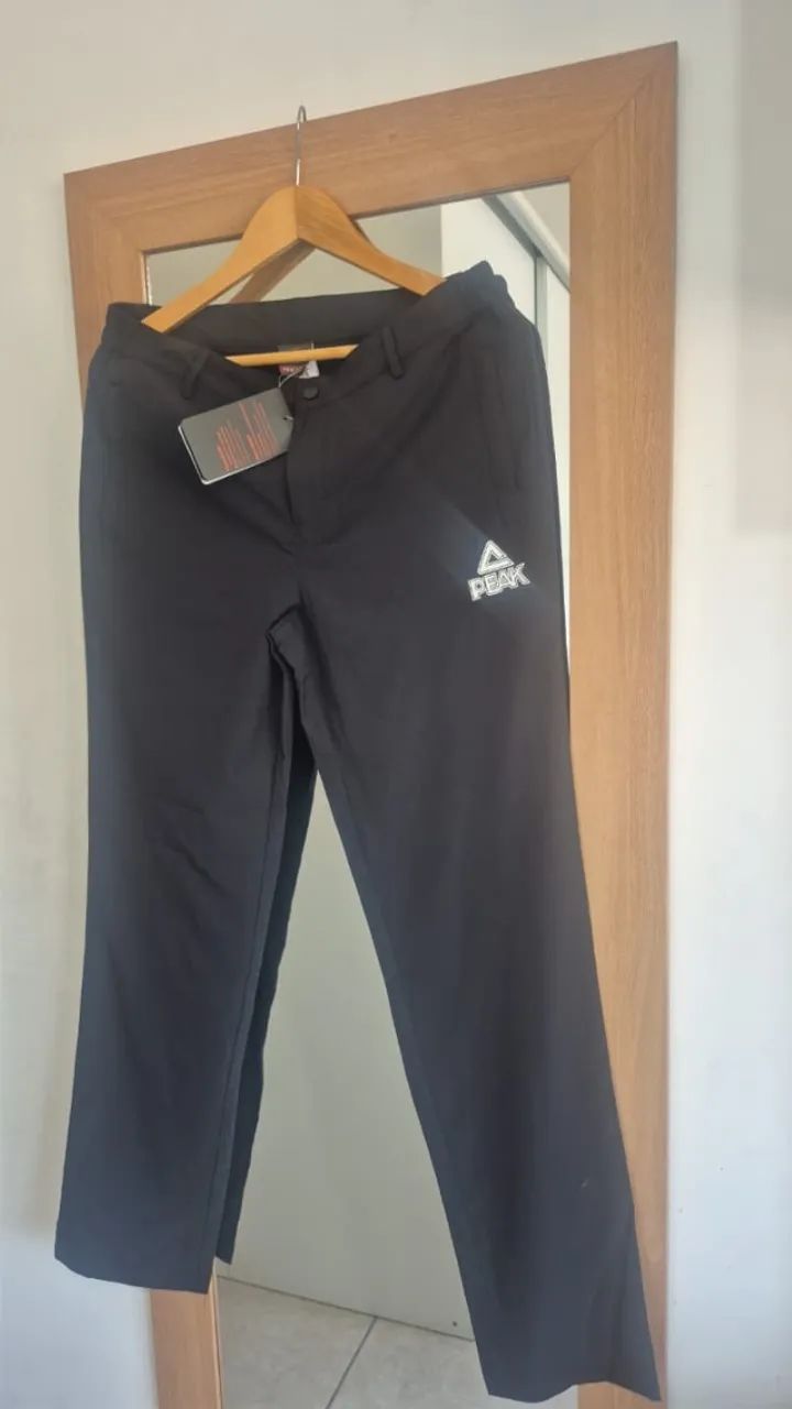 Calça preta